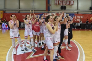 Zvezda na pobedu od odbrane trofeja